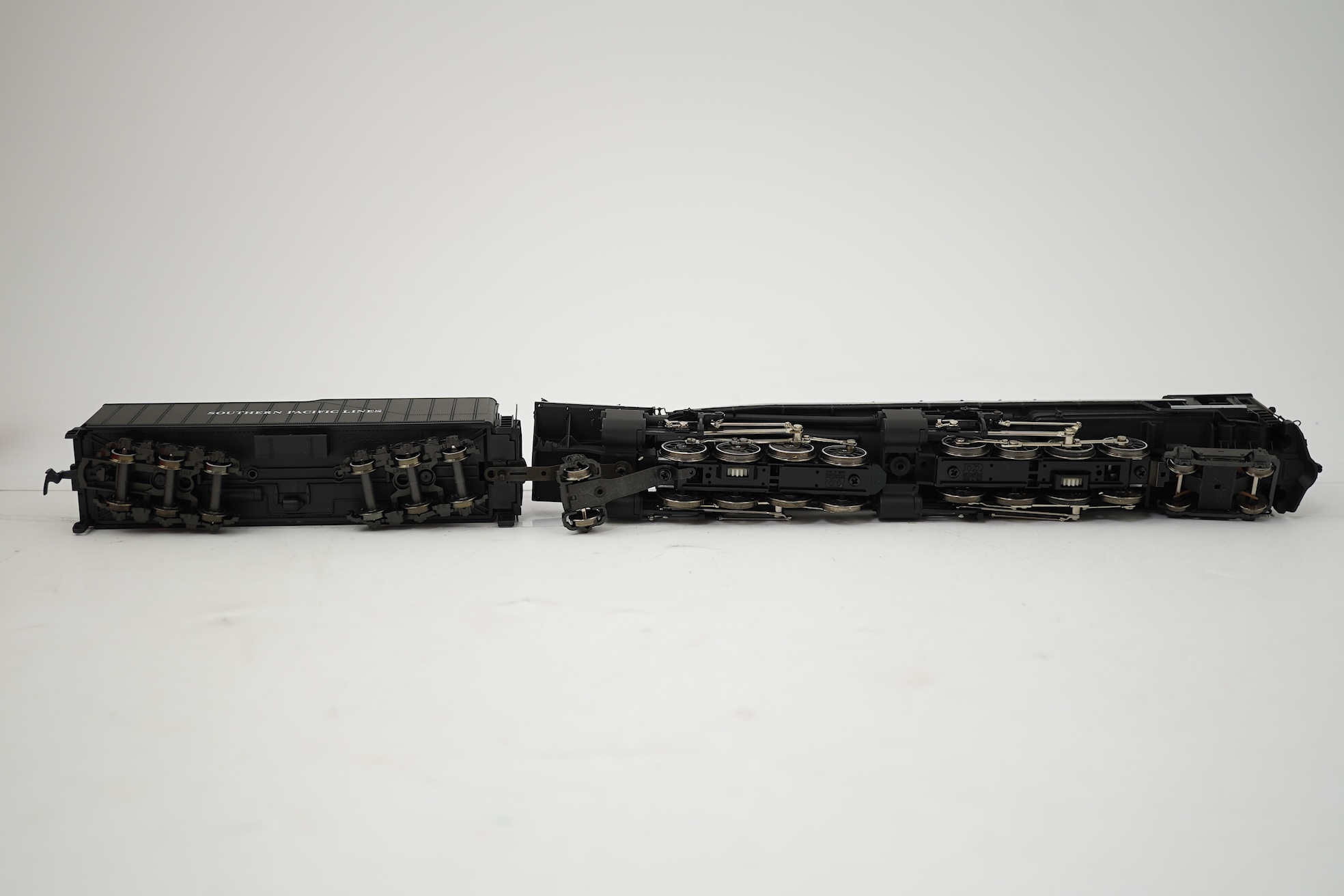 A boxed HO gauge Rivarossi (5426) model of Southern Pacific Lines S.P.L. Cab Forward, 4294, 4-8-8-2 tender locomotive, powered for two rail operation.